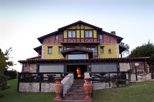 Posada De Ongayo Guest house